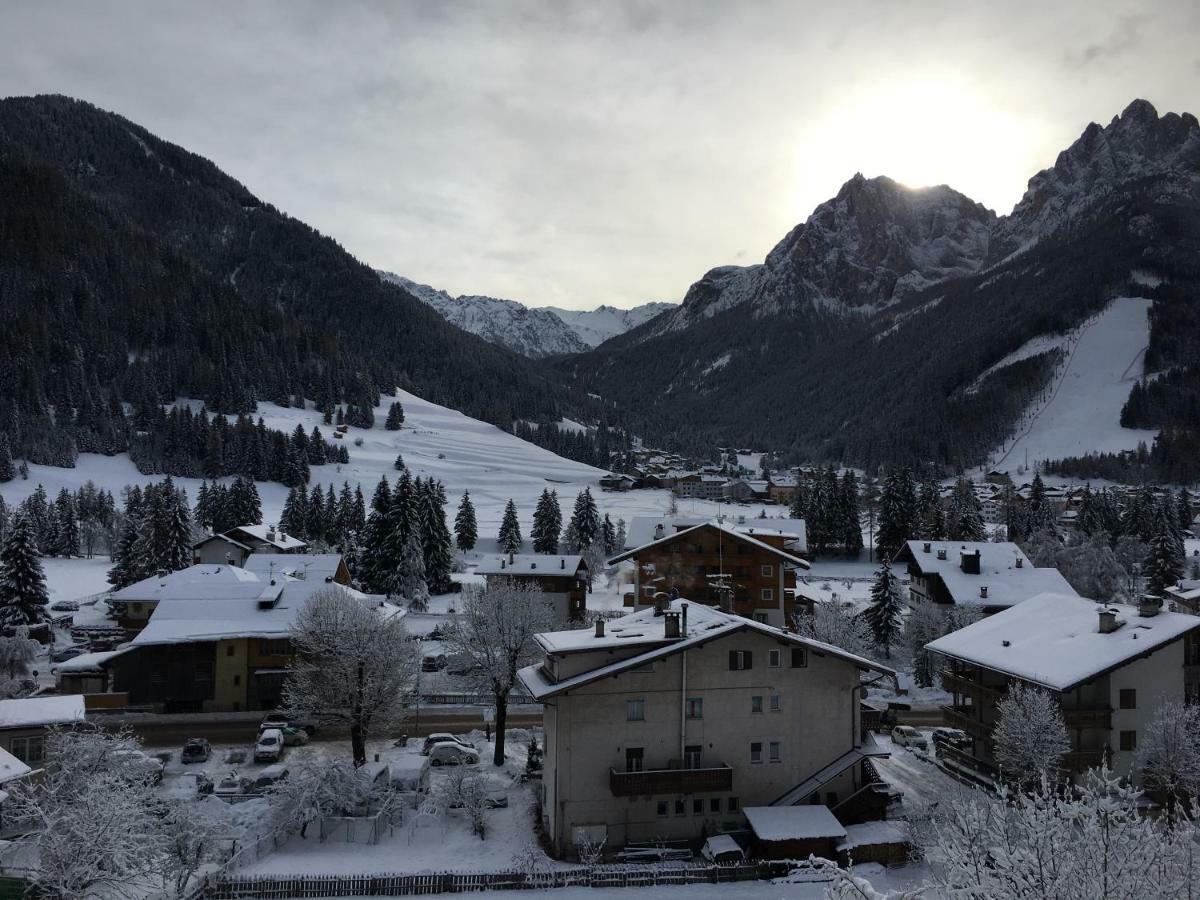 Ciasa Sot Croze Lägenhet Pozza di Fassa Exteriör bild